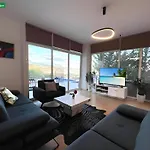 Farka Luxury Villa *