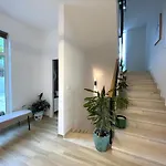 Farka Luxury * 地拉那