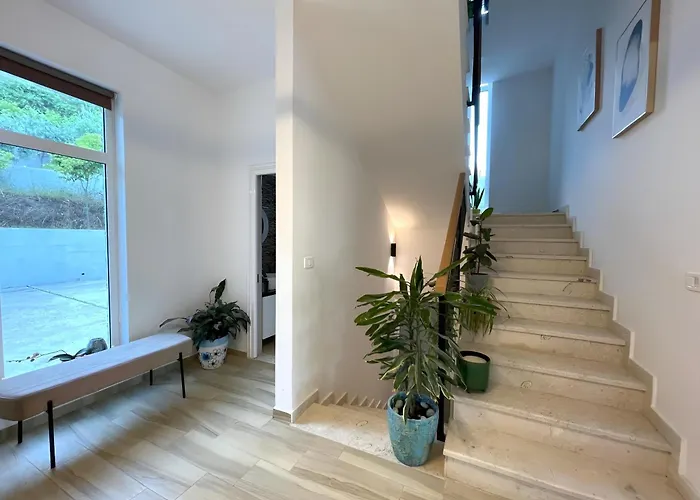 Farka Luxury * Tirana